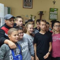Učenici OŠ "Sveti Sava" iz Subotice daju podršku našim superherojima